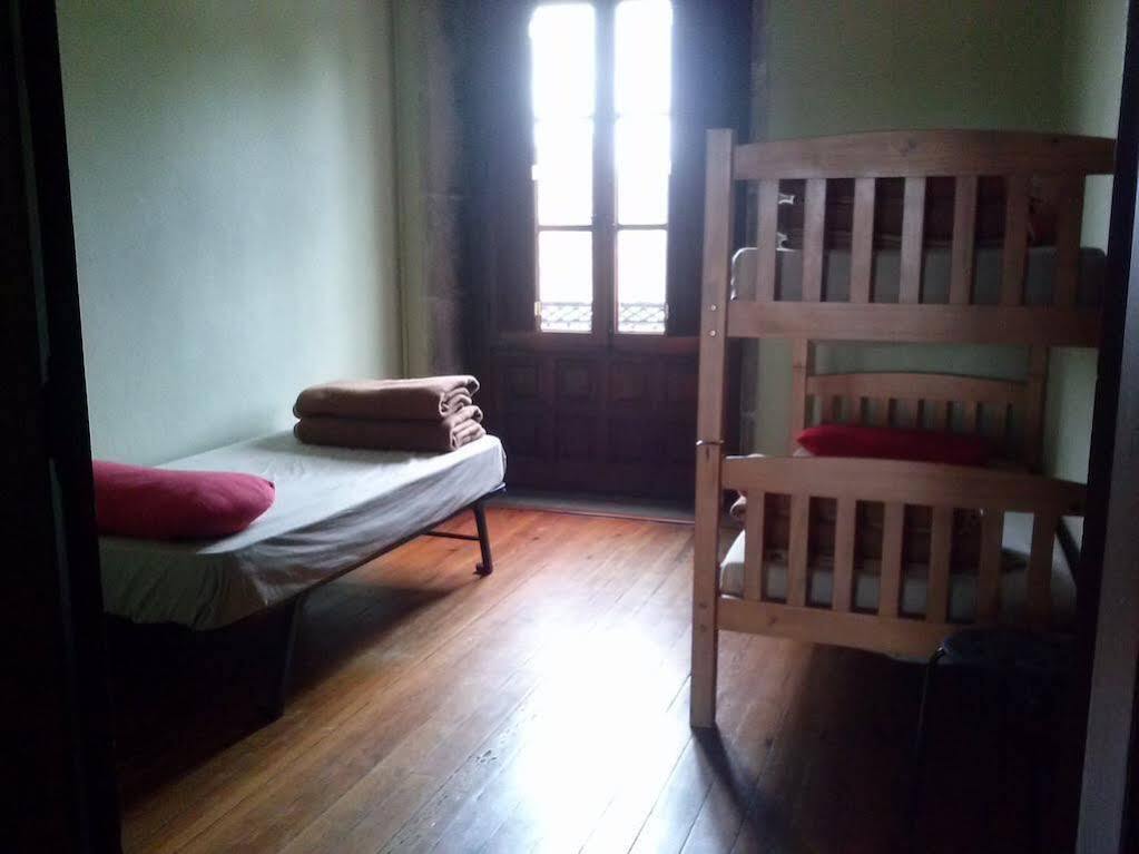 Albergue Roots & Boots Сантьяго-де-Компостела Екстер'єр фото